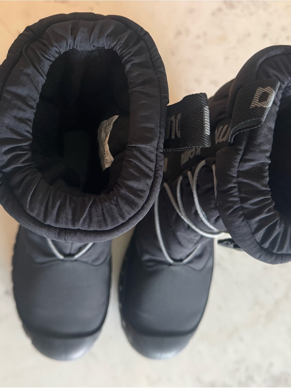 Children's Black Insulated Winter Boots with Easy Pull Tabs